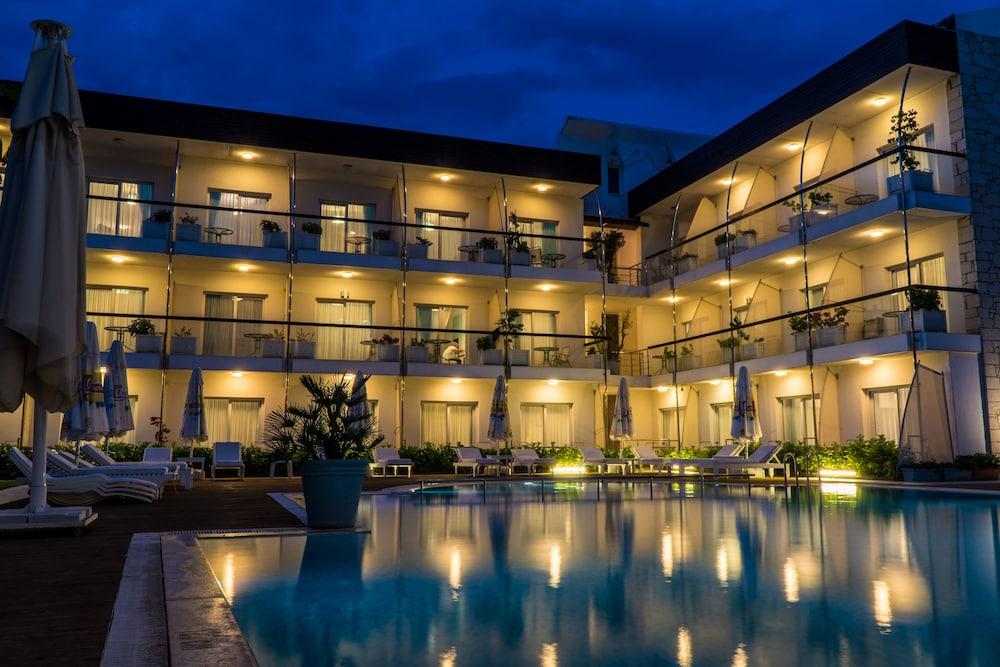 Otel Yeni Cesme Exterior foto