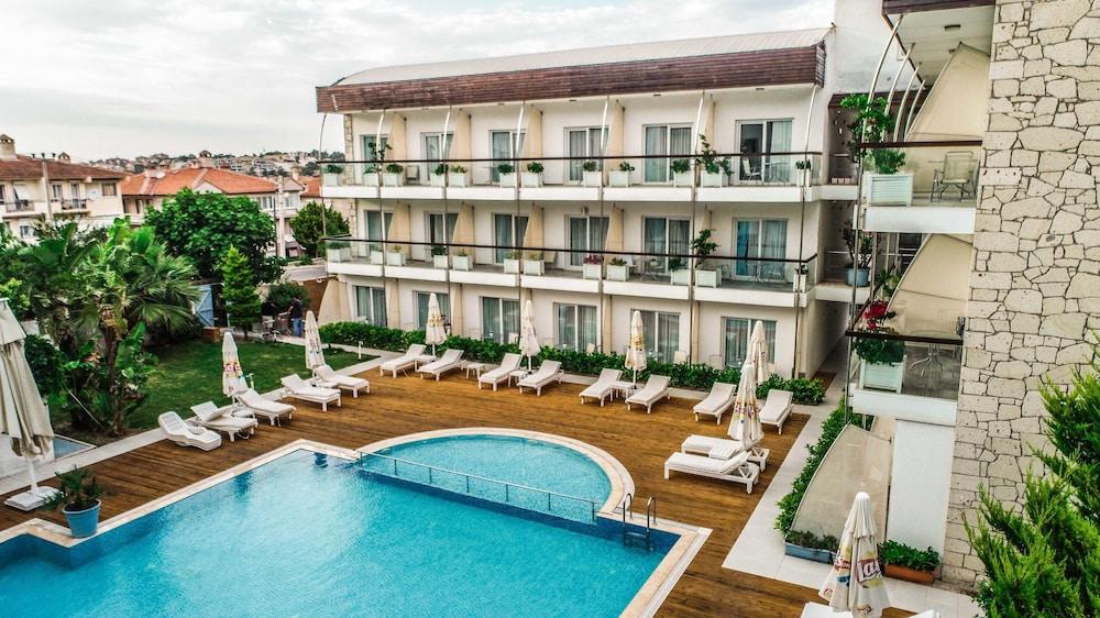 Otel Yeni Cesme Exterior foto